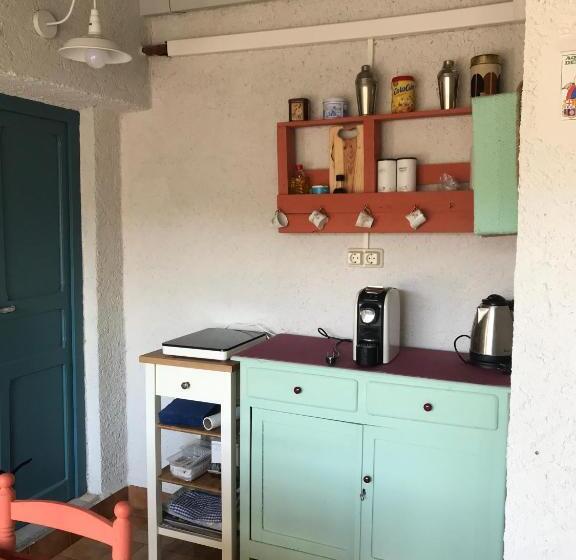 Номер Стандарт Совместная Ванная, Hostal Casiano Camarasa