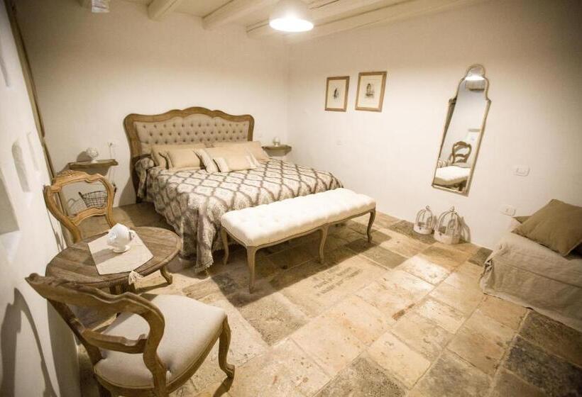 高级三人间, Estrela   Trullo Benessere Nel Centro Storico Di Alberobello