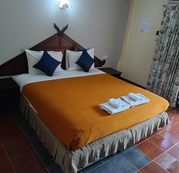 Номер Стандарт Вид на Бассейн, Ban Nam Mao Resort
