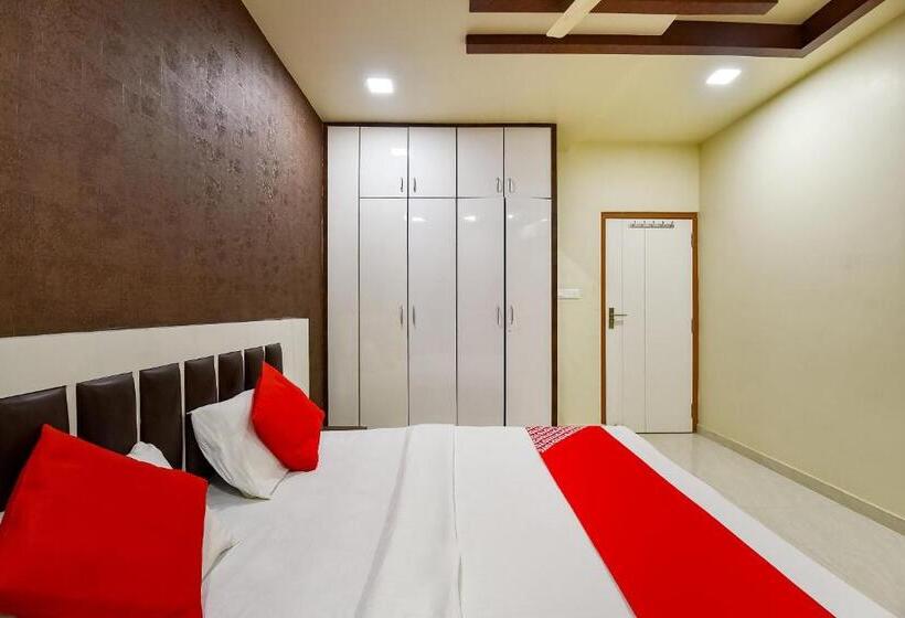 三人经典房间, Super Hotel O Jagmohan