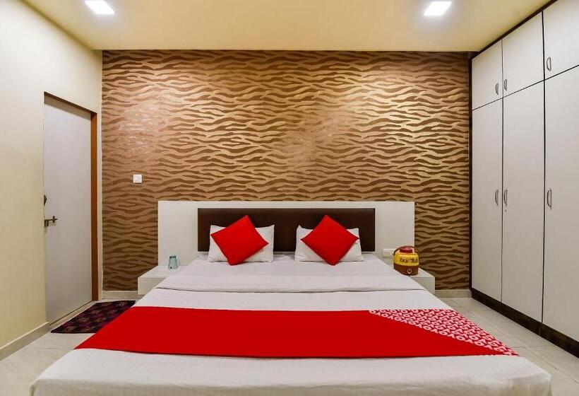 三人经典房间, Super Hotel O Jagmohan