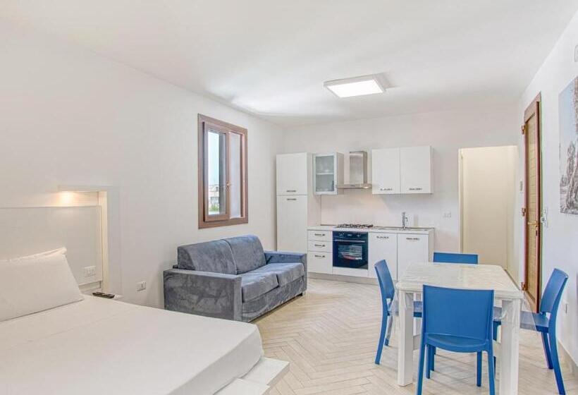 اتاق استاندارد با بالکن, Ideal Rooms