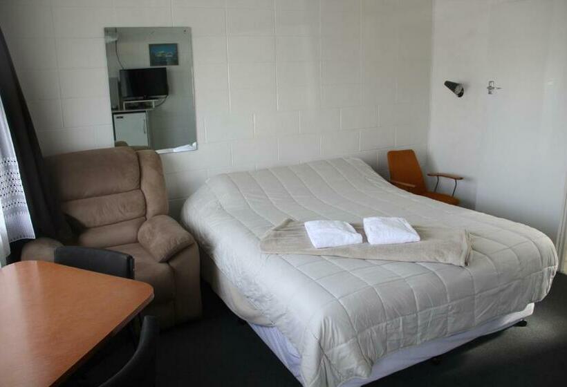 스탠다드 스튜디오, Taihape Motels