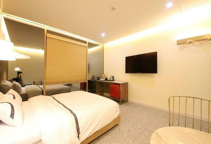 Люкс, Suncheon Hound Hotel Suncheon Station Branch