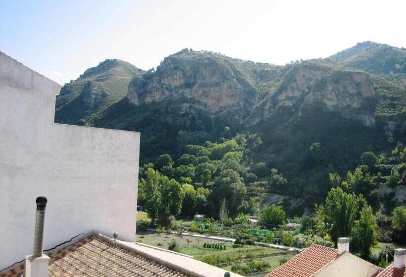 חדר סטנדרט לשלושה, Quéntar Hotel Rural