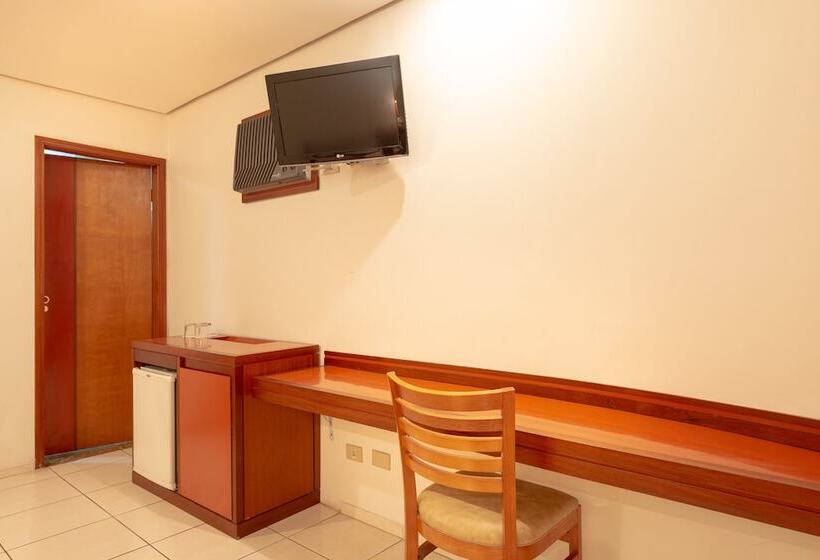 Quarto Triplo Estandar, Real Castilha