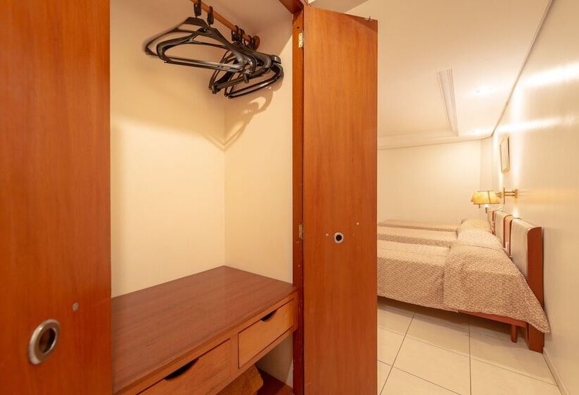 Quarto Triplo Estandar, Real Castilha