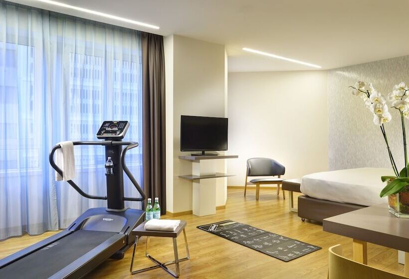 سوییت جونیور, Unahotels Century Milano
