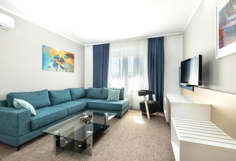آپارتمان سوپریور 1 خوابه, River Inn