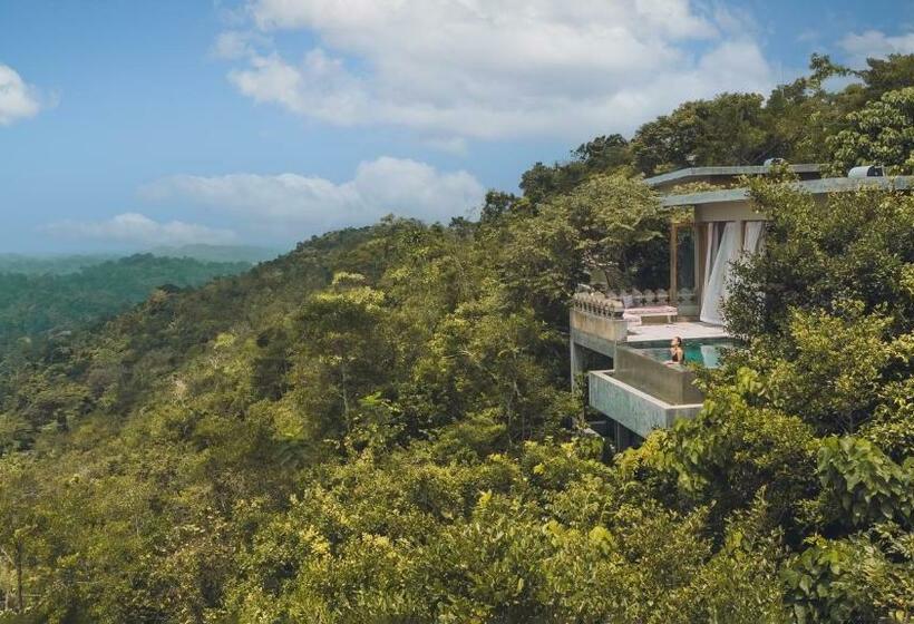 Вилла с 1 спальней и бассейном, Malabar Hill