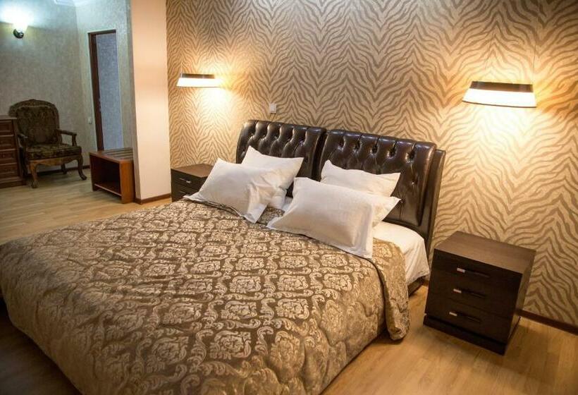 سوییت اجرایی, Amsterdam Hotel Aktobe