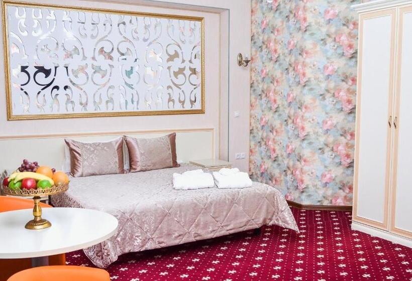 سوییت, Amsterdam Hotel Aktobe