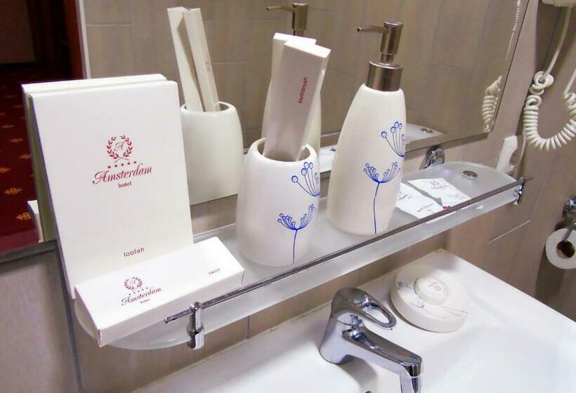اتاق استاندارد یک نفره, Amsterdam Hotel Aktobe