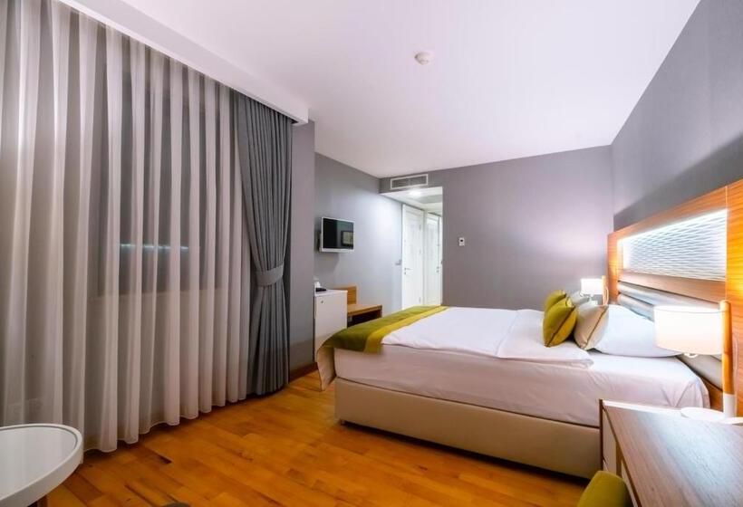 Deluxe Suite Sea View, Evimiz