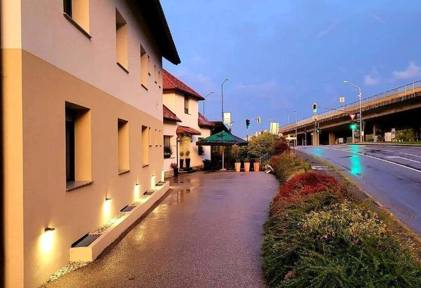 اتاق استاندارد سه تخته با بالکن, Guesthouse Ob Sotočju Budič