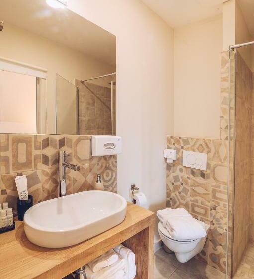 اتاق استاندارد با بالکن, Tri Lučke Hotel & Restaurant