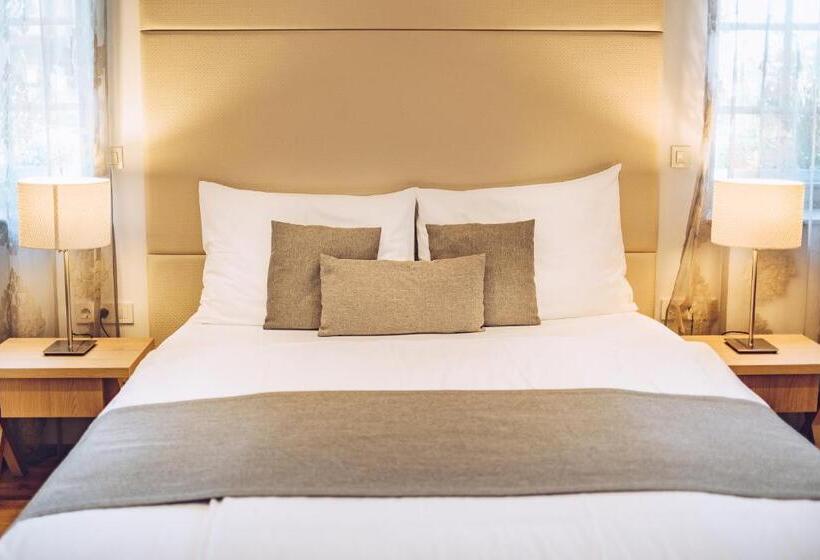 سوئیت پریمیوم, Tri Lučke Hotel & Restaurant