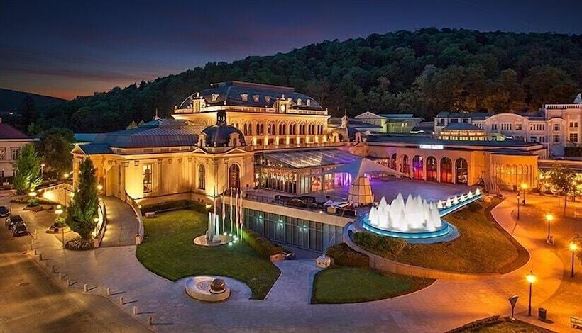 スタンダードトリプルルーム, Herzoghof