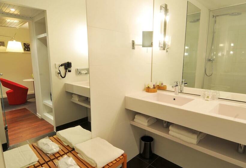 スタンダードトリプルルーム, Hôtel Mercure Nantes Centre Gare