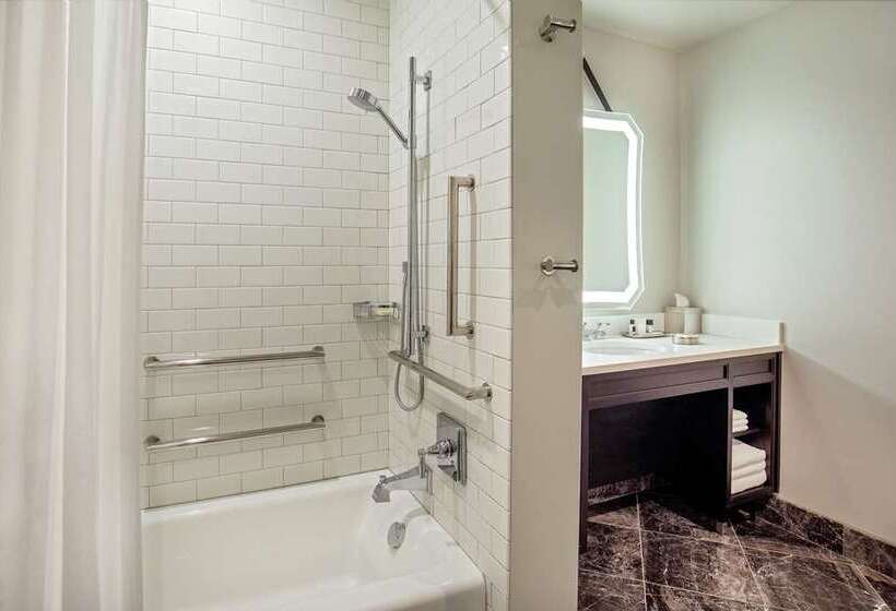 Номер Deluxe Кровать Кинг, The Beverly Hilton