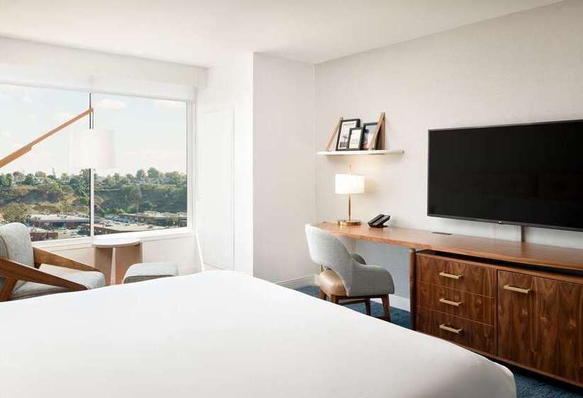 Стандартный Номер Кровать Кинг, The Beverly Hilton