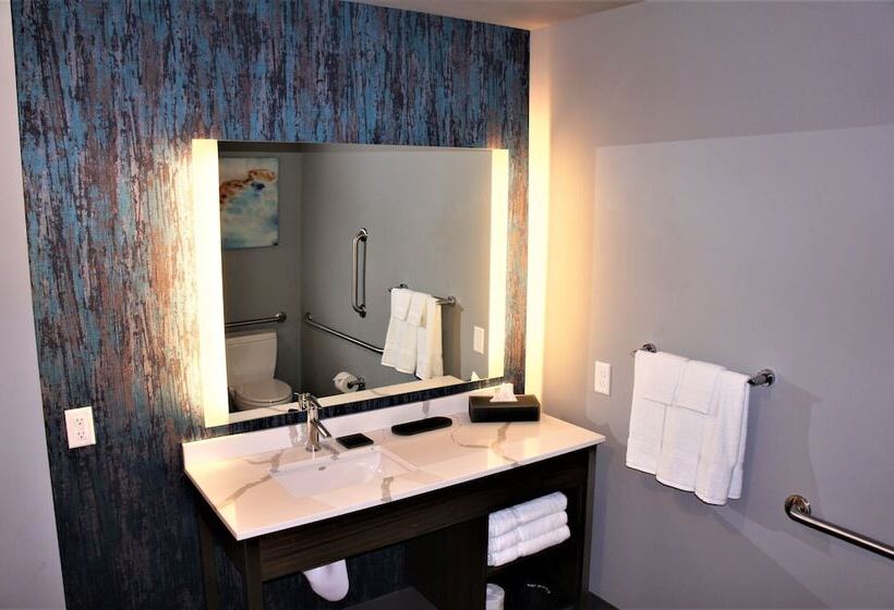 Люкс Повышенной Комфортности, La Quinta Inn & Suites By Wyndham Marysville