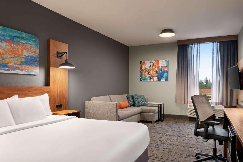 Люкс Повышенной Комфортности, La Quinta Inn & Suites By Wyndham Marysville
