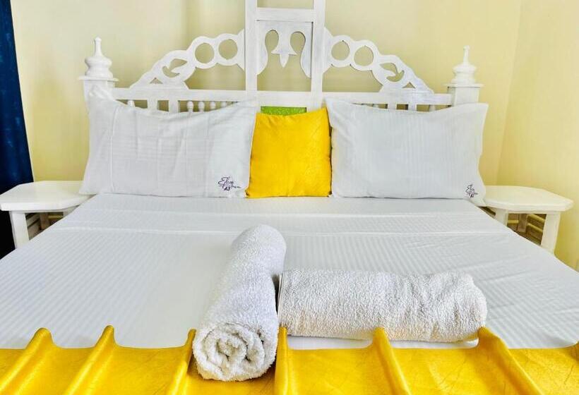 اتاق لوکس با چشم‌انداز دریا, Elna S Nyali   Seaview, Pool, High Speed Wi Fi & Hot Shower