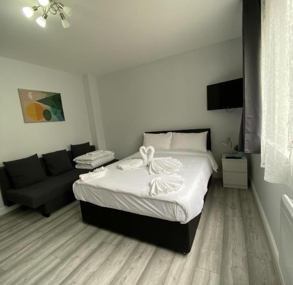 Студия Стандарт, Comfortable   Cosy   Budget Studios In City Center