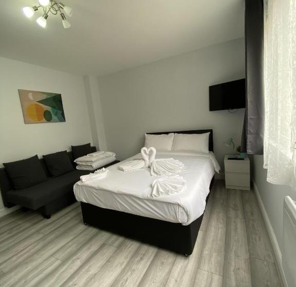 Студия Стандарт, Comfortable   Cosy   Budget Studios In City Center