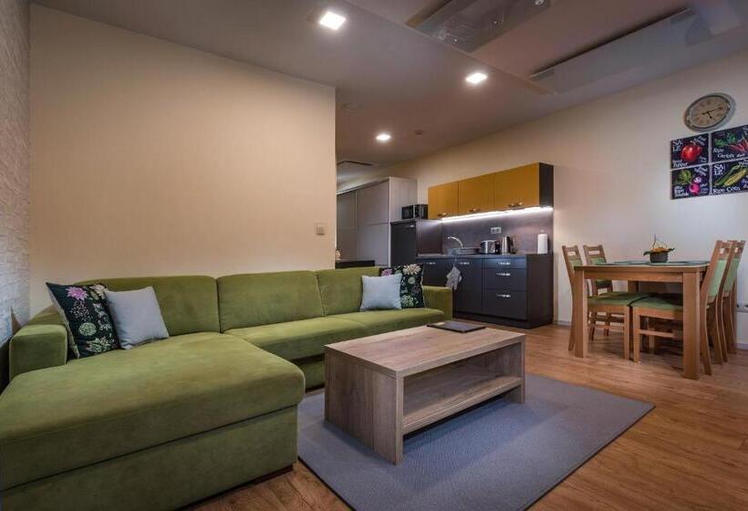 آپارتمان 1 خوابه, Apartmánový Dom Kriváň