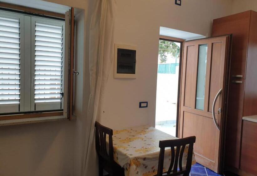 Apartamento 1 Dormitório com Terraço, Mareluna Ischia