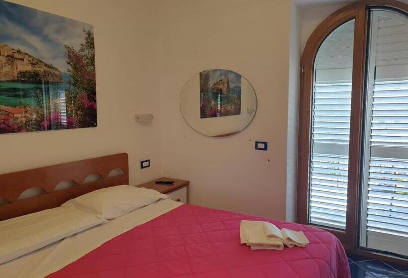 Apartamento 1 Dormitório Vista Mar, Mareluna Ischia