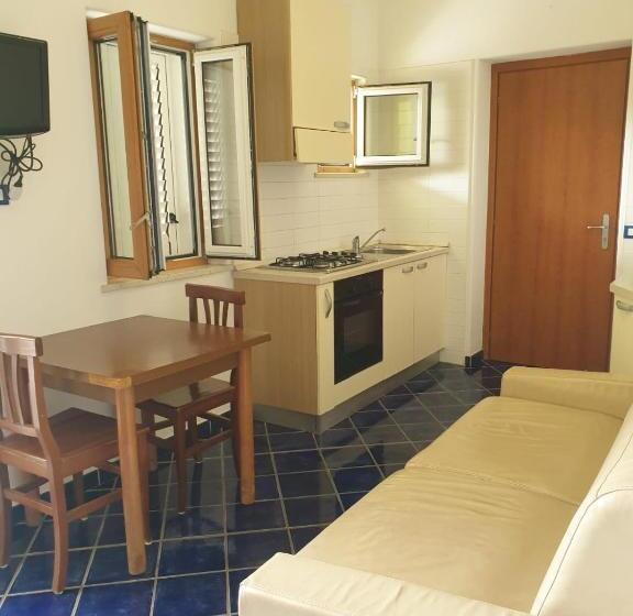 Apartamento 1 Dormitório com Terraço, Mareluna Ischia