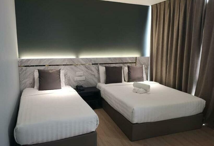 غرفة ديلوكس عائلية, 99 Sepang Klia