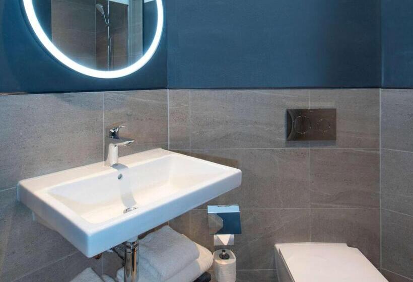Номер Стандарт, Ibis Styles London Gatwick Airport