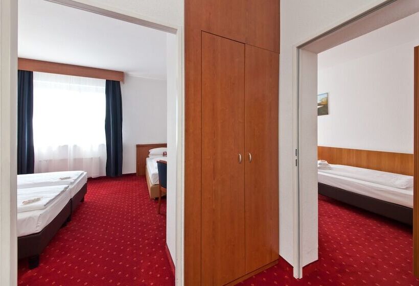 Quarto Familiar, Aldea Berlin Centrum