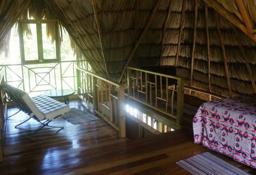 بنجلو عائلى, Pine Ridge Lodge
