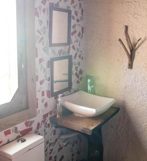 اتاق لوکس, Pine Ridge Lodge