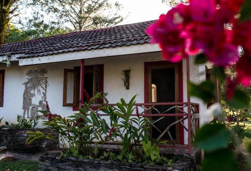 اتاق لوکس, Pine Ridge Lodge