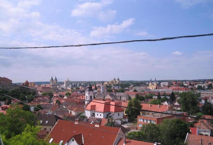 Номер Стандарт Трехместный, Burg Eger
