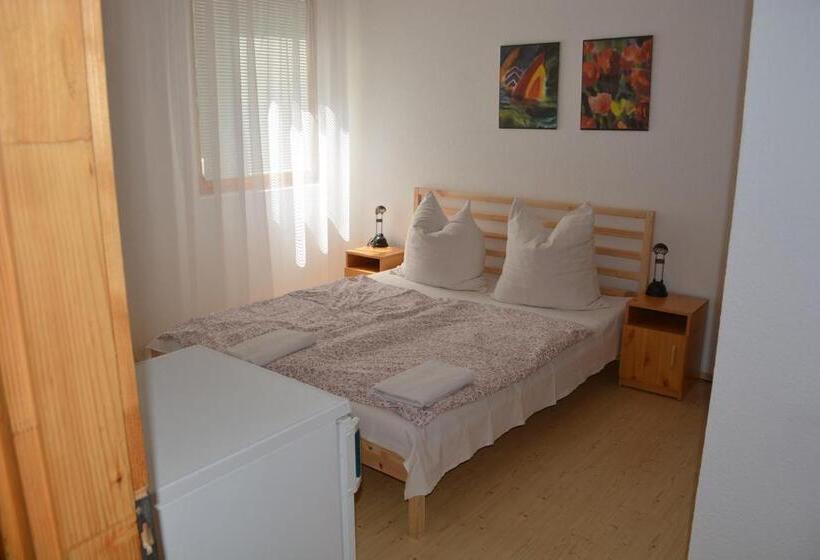 Семейный Номер, Jankó Apartman