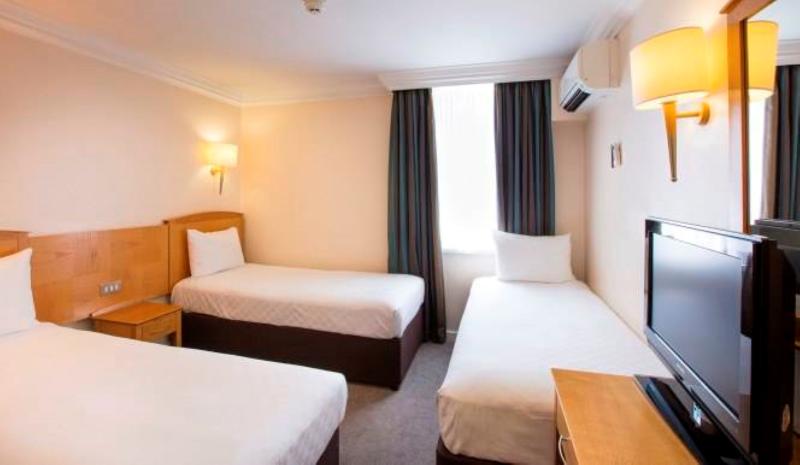 Семейный Номер, Thistle London Heathrow Terminal 5
