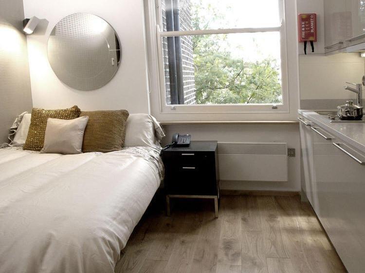 استودیوی استاندارد, Space Apart