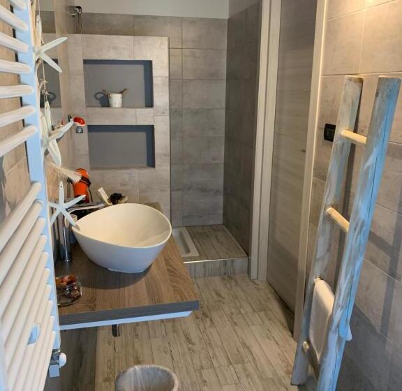 스탠다드 룸 킹사이즈 침대, Villa Anna Guesthouse