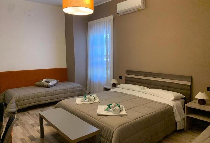 디럭스 룸 킹사이즈 침대, Villa Anna Guesthouse