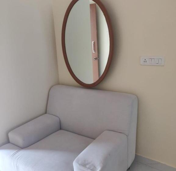 四人豪华间, Airport Residency Bangalore