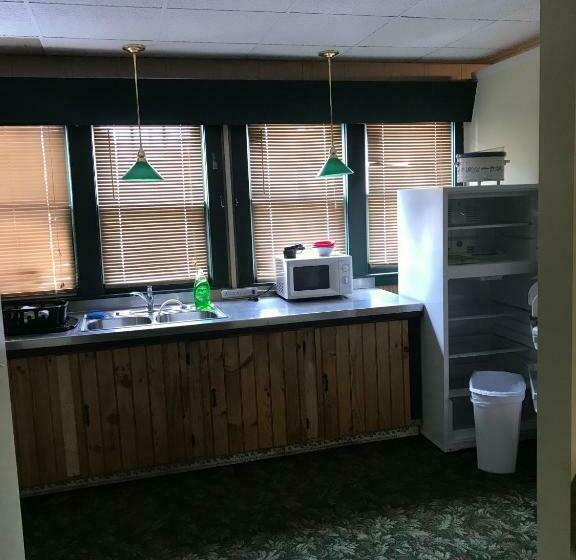 Люкс Повышенной Комфортности, Evergreen Motel