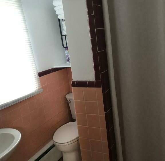 Номер Deluxe, Evergreen Motel
