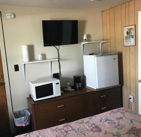 Номер Economy, Evergreen Motel